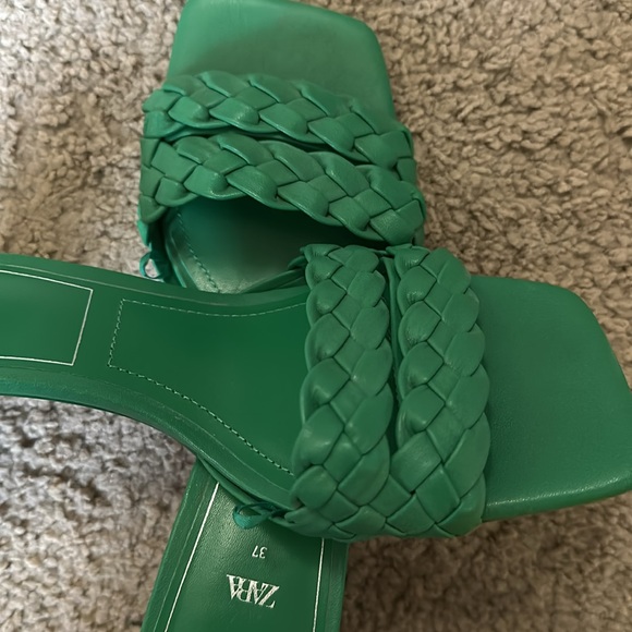 Zara heeled woven sandals - Picture 4 of 5